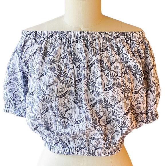 CUPCAKES & CASHMERE Blue & White Floral Off Shoulder Crop Blouse ~ Womens MEDIUM - Picture 3 of 6